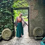 Danielle Lockwood - @crystalsandcottagewitchery - Instagram