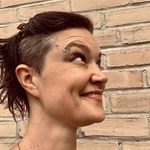 Danielle Loewen - @theliterarydisenchantress - Instagram
