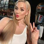 Danielle Lorraine - @itzdanielle87 - Instagram