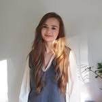 Danielle Lowe \ (•◡•) / - @danielle.lowee - Instagram