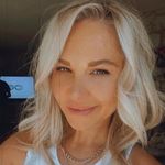 Danielle Masterson - @coloradoskies_ - Instagram