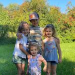 Danielle Minor - @mapleview_familyfarm - Instagram