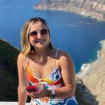 Danielle Moffitt - @dani_does_travel - Instagram