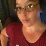 Danielle Moffitt - @duckee1388 - Instagram