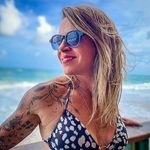 Danielle Navarro - @navarrodani - Instagram