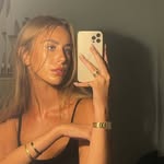 Dani - @daniellearoney - Instagram