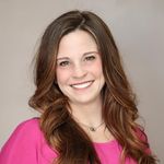 Danielle Patten - @nhsingingrealtor - Instagram