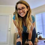 Danielle Peck - @dpeckuh - Instagram