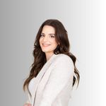 Danielle Powers - @daniellepowersrealtor - Instagram