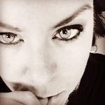 Danielle Priest - @33bleu33 - Instagram