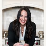 Danielle Michelakos - @danielle_real_estate_agent - Instagram