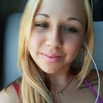 Danielle Robidoux - @rubia202122 - Instagram