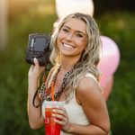 Danielle Corgan Photography - STL SENIOR photographer - @daniellecorganphotography - Instagram