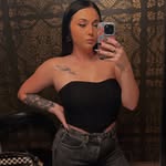 Danielle Smith - @yourstrulydaniii_ - Instagram