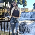 Danielle Speer - @breeeee1057 - Instagram