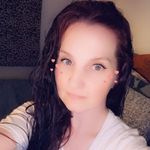 Danielle Strong - @all__about__family - Instagram