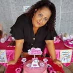 Danielle Tomaz - Facebook