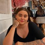 Danielle - @danielle_tonguee - Instagram