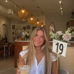 danielle - @danielletripps - Instagram