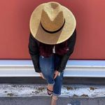 Danielle Troyer Closet Sale - @danielle_troyer_closet - Instagram