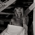 DANI WHITE 🪸🐚🐋🥥 - @__danielle__white__ - Instagram