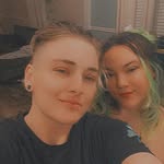 Danni Thompson - @_dannithom - Instagram