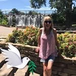 Daphne Dutton - @jeaneen7 - Instagram