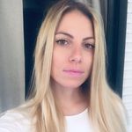 Laurakeyai - @daphne_keyai - Instagram