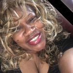Daphne Solomon - @denell479 - Instagram