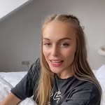 Daphne Walker - @mayrrmre - Instagram