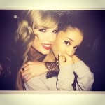 Taylor Swift / Ariana Grande - @taylorswiftandarianagrande - Instagram
