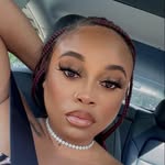 Darius Collins - @oh_she_tropical - Instagram