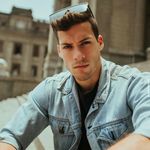 Darius Holt - @d.hegls - Instagram
