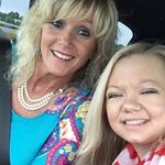 Darlene Box - @darshmean - Instagram