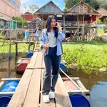 IE Lyyada - @da_vee_ni - Instagram