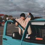 Julie G - @dave_la_marrade - Instagram