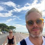 @davemallows - Instagram