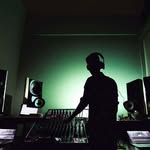 Dav - E - @dav_e_music - Instagram