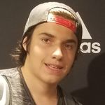 Dave Nadeau - @_daveeeeeeeeee - Instagram