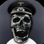 David Blumenstein - @kiss_my_checky_goos - Instagram
