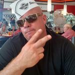 David Bubel - @daddynneed - Instagram