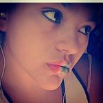 Davina Rivera - @lipstick4days - Instagram