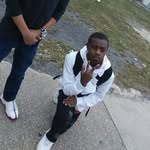 Davion Bell - @dj716es - Instagram