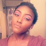 Davion Carter - @makeupbydavii - Instagram