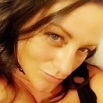 Dawn Marie Saxton Voliere - @deedeedawniemarie - Instagram