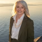 Dawn Stevenson - @dawnforhouse - Instagram