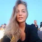 Ｌａｕｒａ－Ｄａｎｉｅｌｌａ Ｋａｒａｉｓｋｏｕ - @laurakaraiskou - Instagram