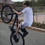 Dean Steele - @onewheeledean - Instagram