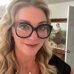 Deanna Booth - @deannabooth23 - Instagram