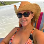 Deanna Daniels Hancock - @zoedeebug - Instagram